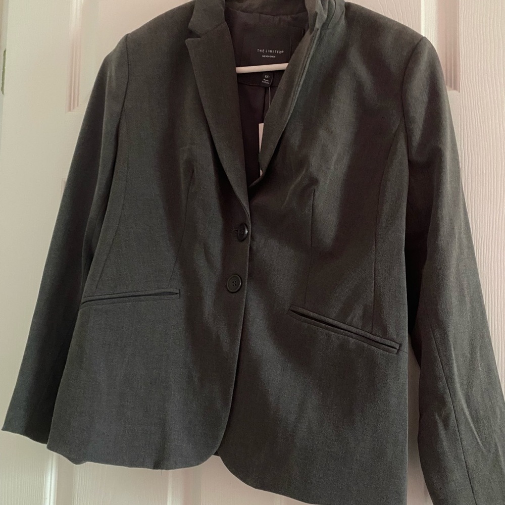 Totally BRAND NEW BLAZER . (The limited)